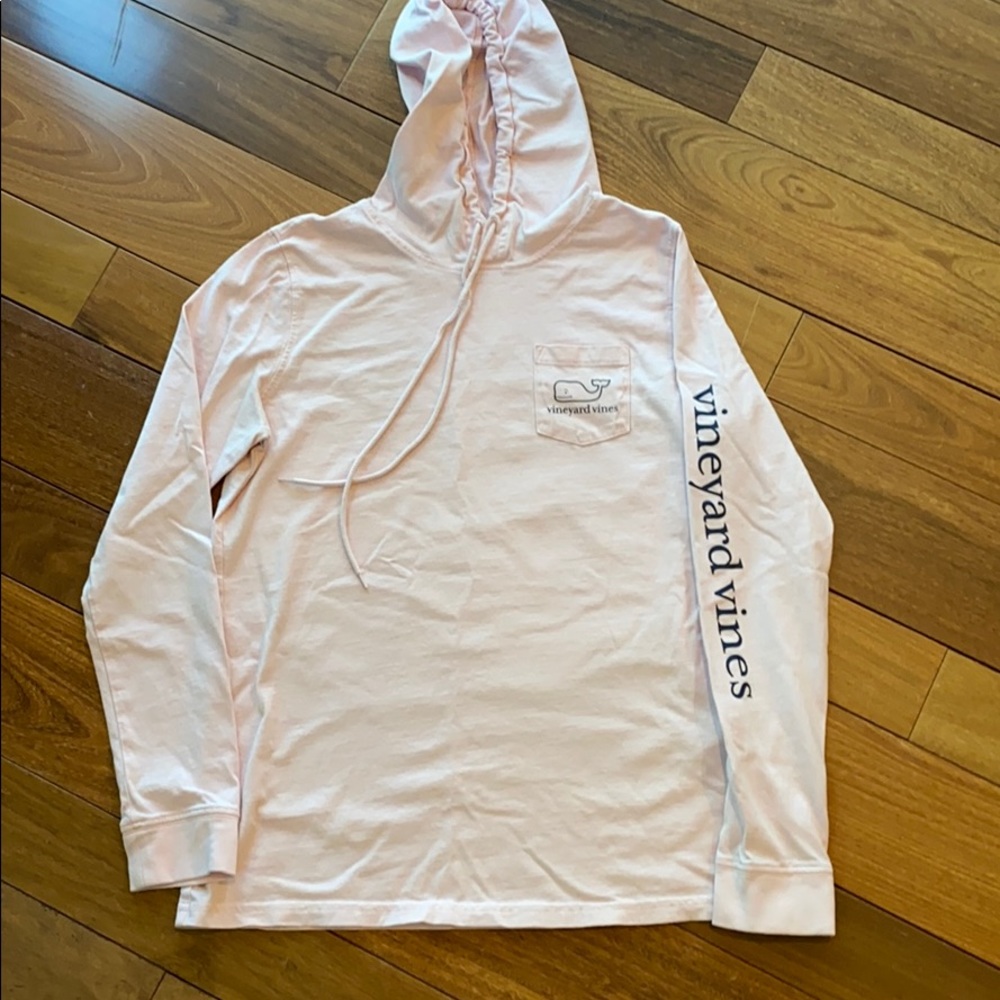 Vineyard Vines hoodie long sleeve tee. XS